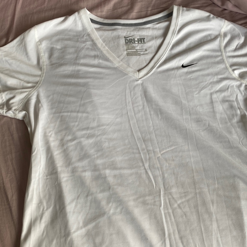 White Nike dry fit shirt